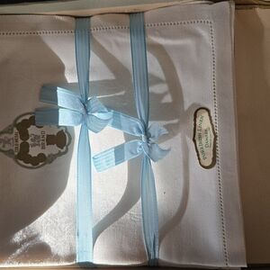 LIDDELL linen irish table cloth and 12 napkins. Never used 64x102